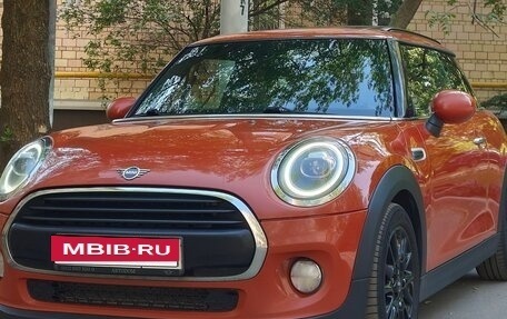 MINI Hatch, 2018 год, 1 850 000 рублей, 3 фотография