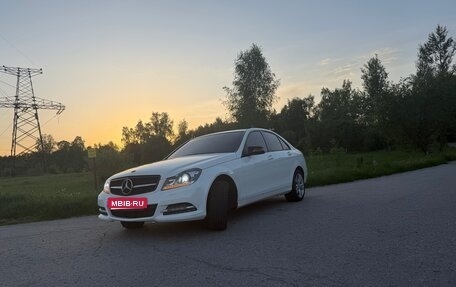 Mercedes-Benz C-Класс, 2013 год, 1 299 000 рублей, 2 фотография