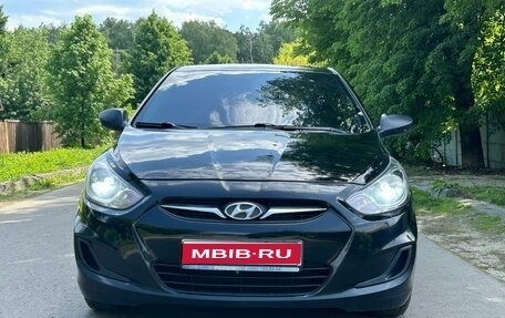 Hyundai Solaris II рестайлинг, 2011 год, 749 000 рублей, 1 фотография