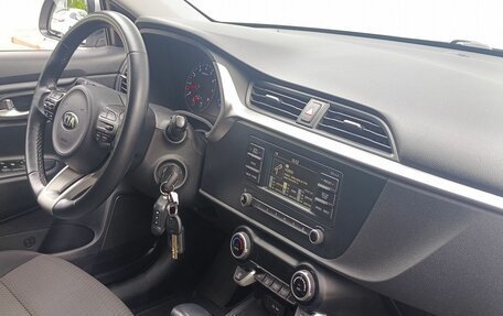 KIA Rio IV, 2020 год, 1 650 000 рублей, 10 фотография