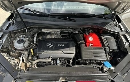Volkswagen Tiguan II, 2018 год, 3 580 000 рублей, 3 фотография