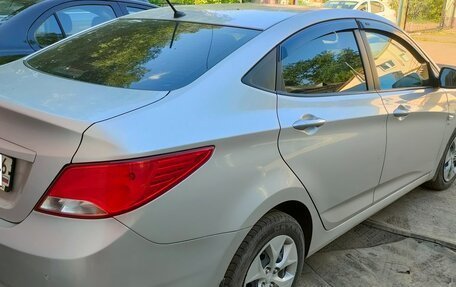 Hyundai Solaris II рестайлинг, 2016 год, 1 500 000 рублей, 3 фотография