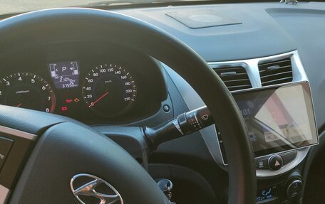 Hyundai Solaris II рестайлинг, 2016 год, 1 500 000 рублей, 5 фотография