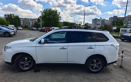Mitsubishi Outlander III рестайлинг 3, 2012 год, 1 241 000 рублей, 3 фотография