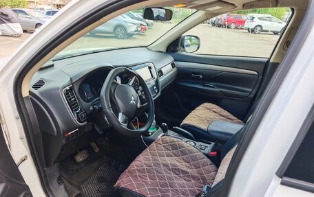 Mitsubishi Outlander III рестайлинг 3, 2012 год, 1 241 000 рублей, 6 фотография