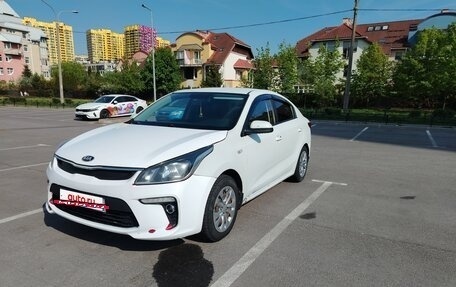 KIA Rio IV, 2018 год, 750 000 рублей, 3 фотография