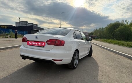 Volkswagen Jetta VI, 2011 год, 950 000 рублей, 6 фотография