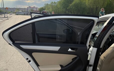 Volkswagen Jetta VI, 2011 год, 950 000 рублей, 17 фотография