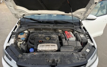 Volkswagen Jetta VI, 2011 год, 950 000 рублей, 21 фотография