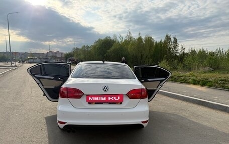 Volkswagen Jetta VI, 2011 год, 950 000 рублей, 10 фотография