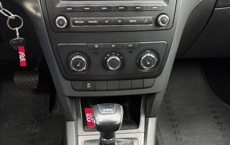 Skoda Yeti I рестайлинг, 2010 год, 1 050 000 рублей, 20 фотография