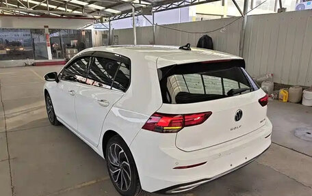 Volkswagen Golf VIII, 2023 год, 1 930 000 рублей, 6 фотография
