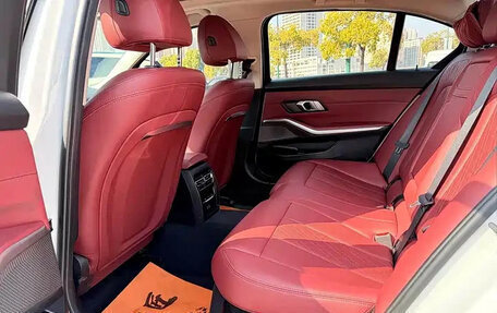 BMW 3 серия, 2024 год, 3 330 000 рублей, 13 фотография