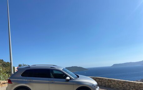 Volkswagen Tiguan II, 2019 год, 3 200 000 рублей, 5 фотография