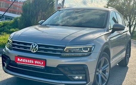Volkswagen Tiguan II, 2019 год, 3 200 000 рублей, 2 фотография