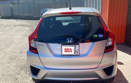 Honda Fit III, 2016 год, 950 000 рублей, 6 фотография