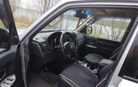 Mitsubishi Pajero IV, 2014 год, 2 300 000 рублей, 5 фотография