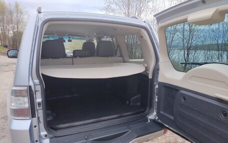 Mitsubishi Pajero IV, 2014 год, 2 300 000 рублей, 9 фотография