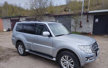 Mitsubishi Pajero IV, 2014 год, 2 300 000 рублей, 2 фотография