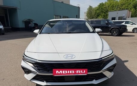 Hyundai Elantra, 2023 год, 2 170 000 рублей, 3 фотография