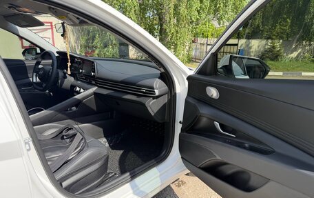 Hyundai Elantra, 2023 год, 2 170 000 рублей, 14 фотография