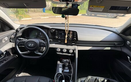 Hyundai Elantra, 2023 год, 2 170 000 рублей, 15 фотография