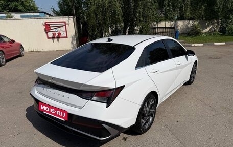 Hyundai Elantra, 2023 год, 2 170 000 рублей, 8 фотография