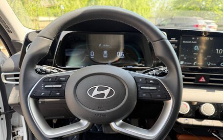 Hyundai Elantra, 2023 год, 2 170 000 рублей, 16 фотография