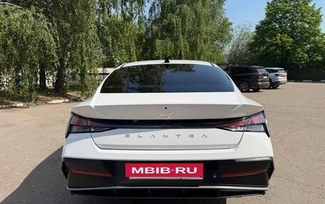 Hyundai Elantra, 2023 год, 2 170 000 рублей, 10 фотография