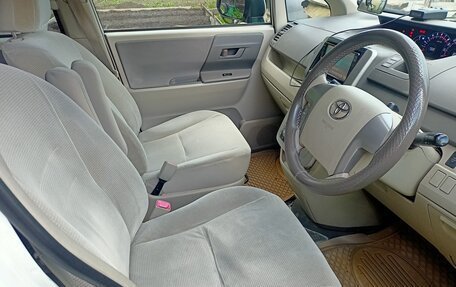 Toyota Noah III, 2008 год, 1 850 000 рублей, 5 фотография