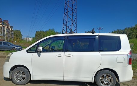 Toyota Noah III, 2008 год, 1 850 000 рублей, 3 фотография