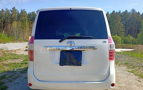 Toyota Noah III, 2008 год, 1 850 000 рублей, 2 фотография