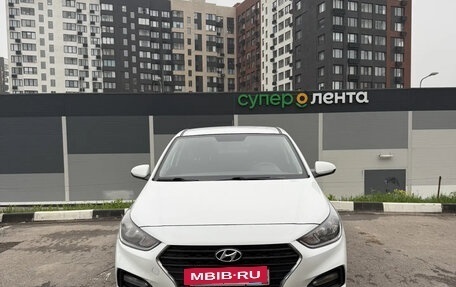 Hyundai Solaris II рестайлинг, 2018 год, 1 550 000 рублей, 2 фотография