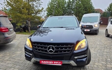 Mercedes-Benz M-Класс, 2014 год, 2 950 000 рублей, 2 фотография