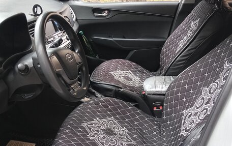Hyundai Solaris II рестайлинг, 2018 год, 550 000 рублей, 5 фотография