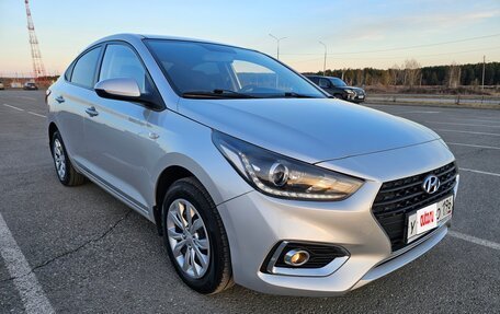 Hyundai Solaris II рестайлинг, 2018 год, 1 375 000 рублей, 2 фотография