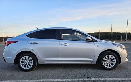 Hyundai Solaris II рестайлинг, 2018 год, 1 375 000 рублей, 4 фотография