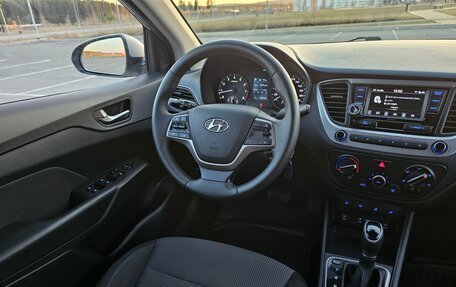 Hyundai Solaris II рестайлинг, 2018 год, 1 375 000 рублей, 12 фотография