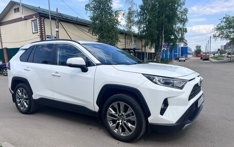 Toyota RAV4, 2021 год, 3 950 000 рублей, 7 фотография