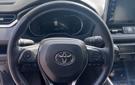 Toyota RAV4, 2021 год, 3 950 000 рублей, 15 фотография