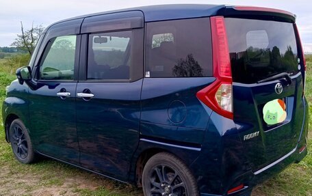 Toyota Roomy I, 2017 год, 898 000 рублей, 3 фотография
