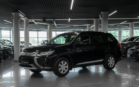 Mitsubishi Outlander III рестайлинг 3, 2019 год, 2 180 000 рублей, 1 фотография