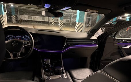 Volkswagen Touareg III, 2020 год, 6 400 000 рублей, 7 фотография