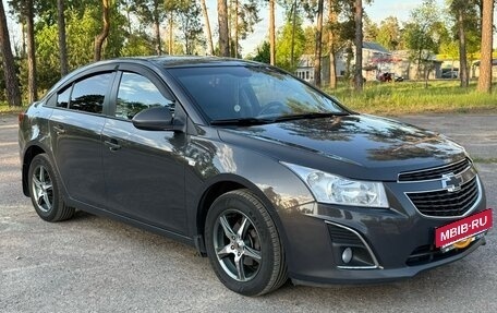 Chevrolet Cruze II, 2013 год, 850 000 рублей, 2 фотография