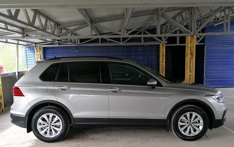 Volkswagen Tiguan II, 2021 год, 2 750 000 рублей, 4 фотография