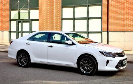 Toyota Camry, 2016 год, 1 850 000 рублей, 6 фотография