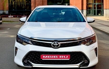 Toyota Camry, 2016 год, 1 850 000 рублей, 4 фотография