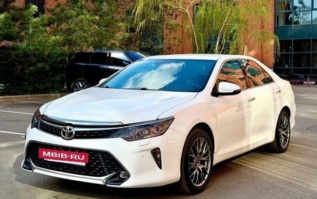 Toyota Camry, 2016 год, 1 850 000 рублей, 2 фотография
