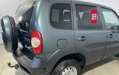 Chevrolet Niva I рестайлинг, 2017 год, 735 000 рублей, 3 фотография