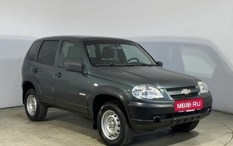 Chevrolet Niva I рестайлинг, 2017 год, 735 000 рублей, 4 фотография